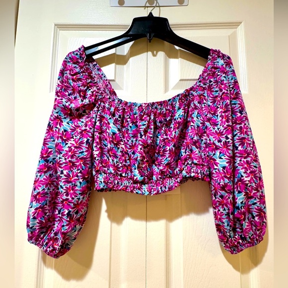 Lush Floral Long Puff Sleeve Cropped Top Size S. NWT - Picture 1 of 12